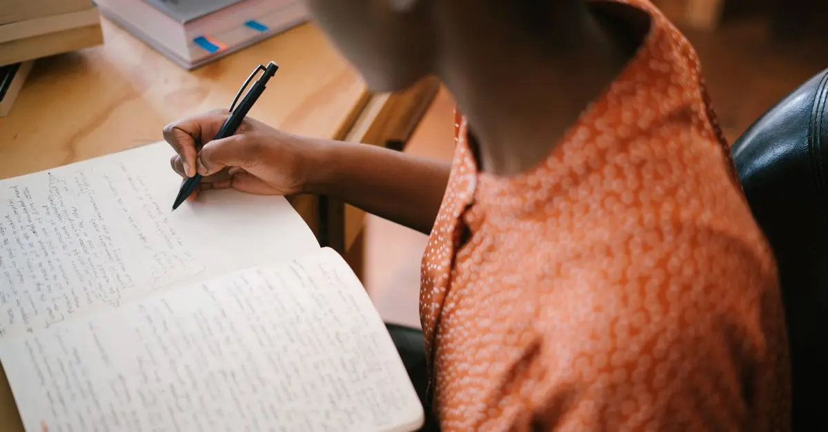 Mastering the Art of Writing Feedback: Tips for Growth