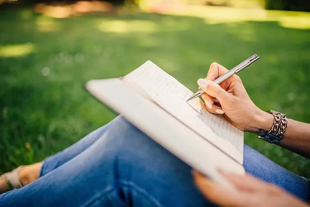 10 Essential Tips for Mastering Descriptive Writing