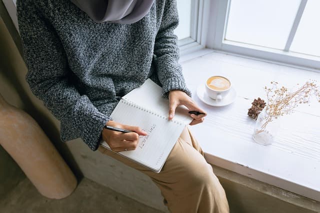 7 Essential Habits for Writing Mastery You Should Develop
